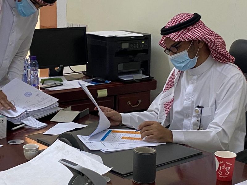 مدير مركز التنمية الاجتماعية بمحافظة بدر يزور جمعية البر بخمال